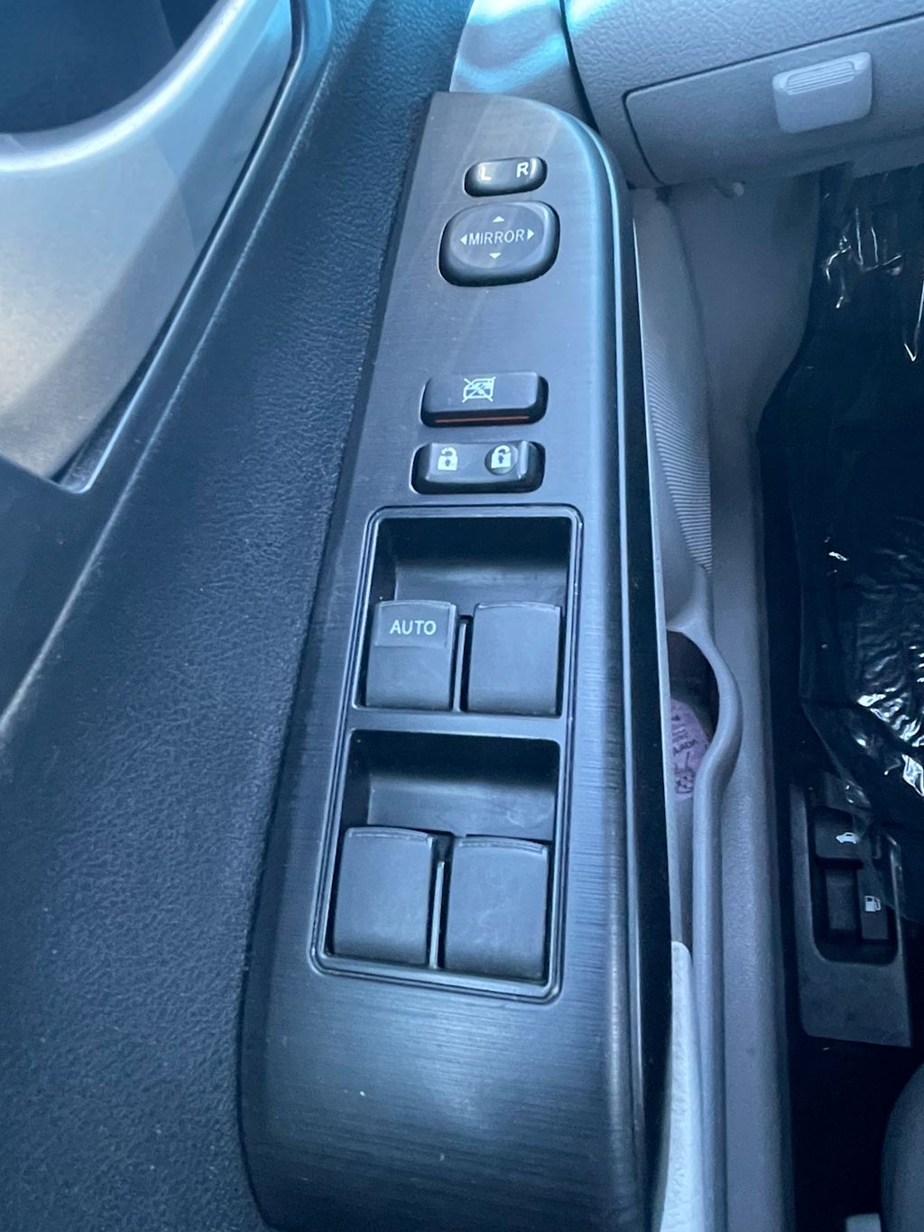 Thumbnail: 2013 Toyota Camry - 22