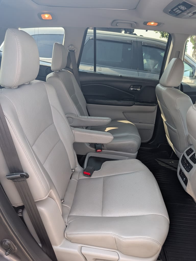 Thumbnail: 2018 Honda Pilot - 26