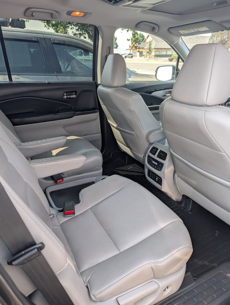 Thumbnail: 2018 Honda Pilot - 27