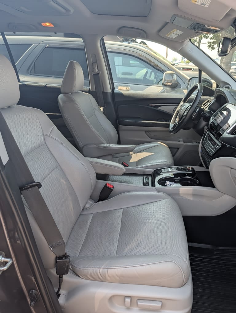 Thumbnail: 2018 Honda Pilot - 10