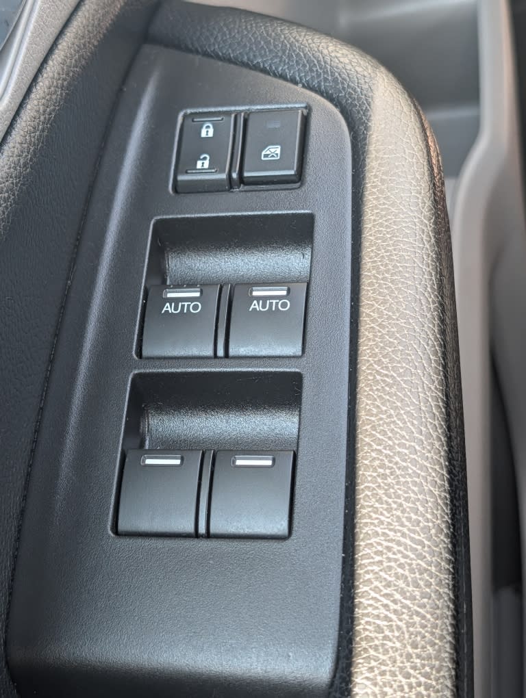 Thumbnail: 2018 Honda Pilot - 23
