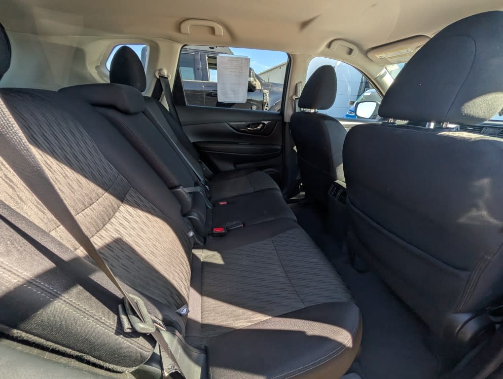 Thumbnail: 2018 Nissan Rogue - 25