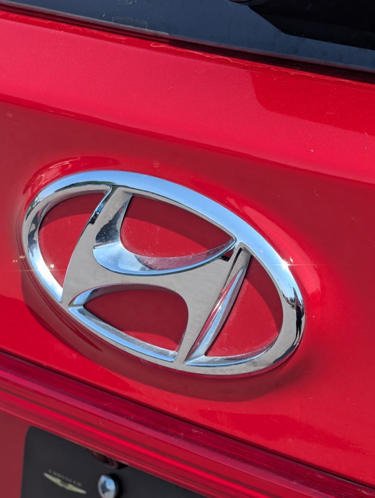 Thumbnail: 2023 Hyundai Santa Fe - 18