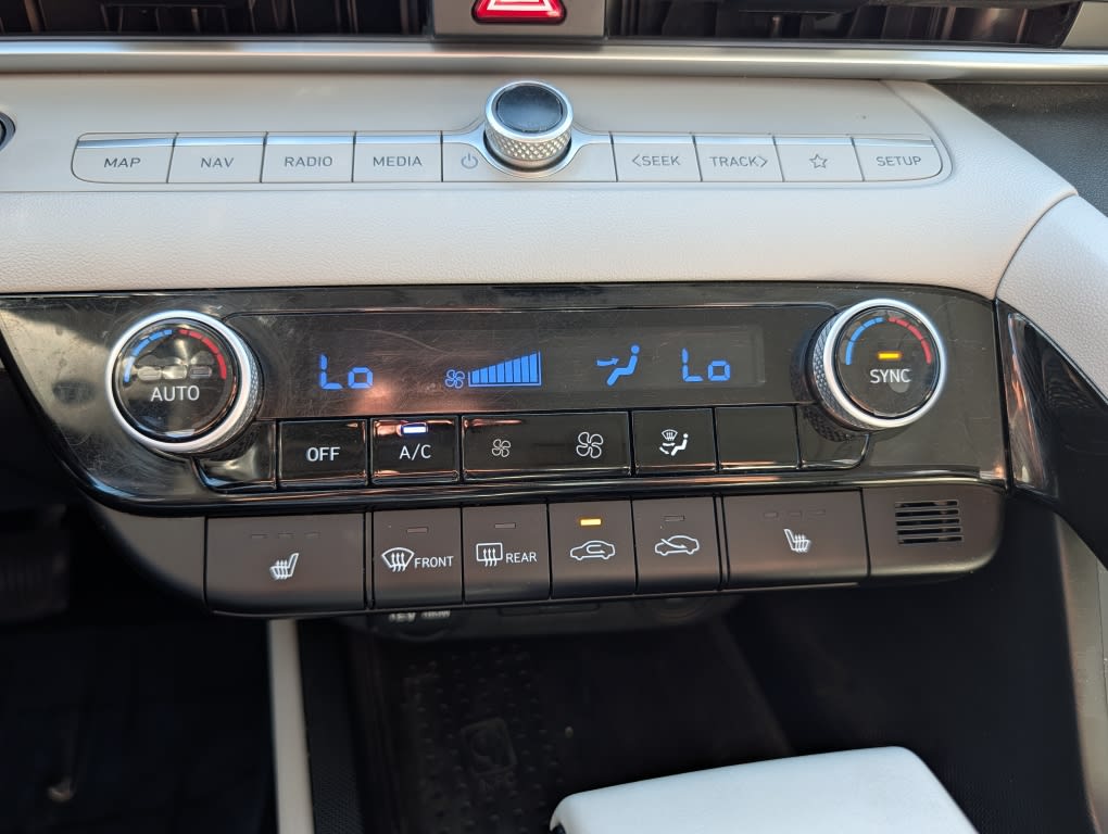 Thumbnail: 2021 Hyundai Elantra - 23