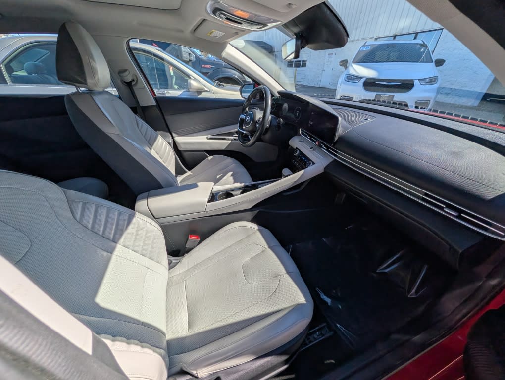 Thumbnail: 2021 Hyundai Elantra - 10