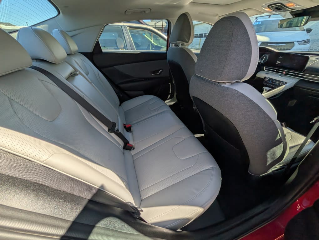 Thumbnail: 2021 Hyundai Elantra - 27