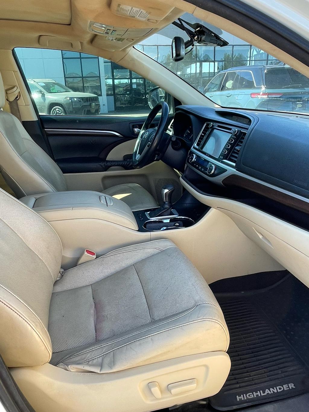 Thumbnail: 2015 Toyota Highlander - 13