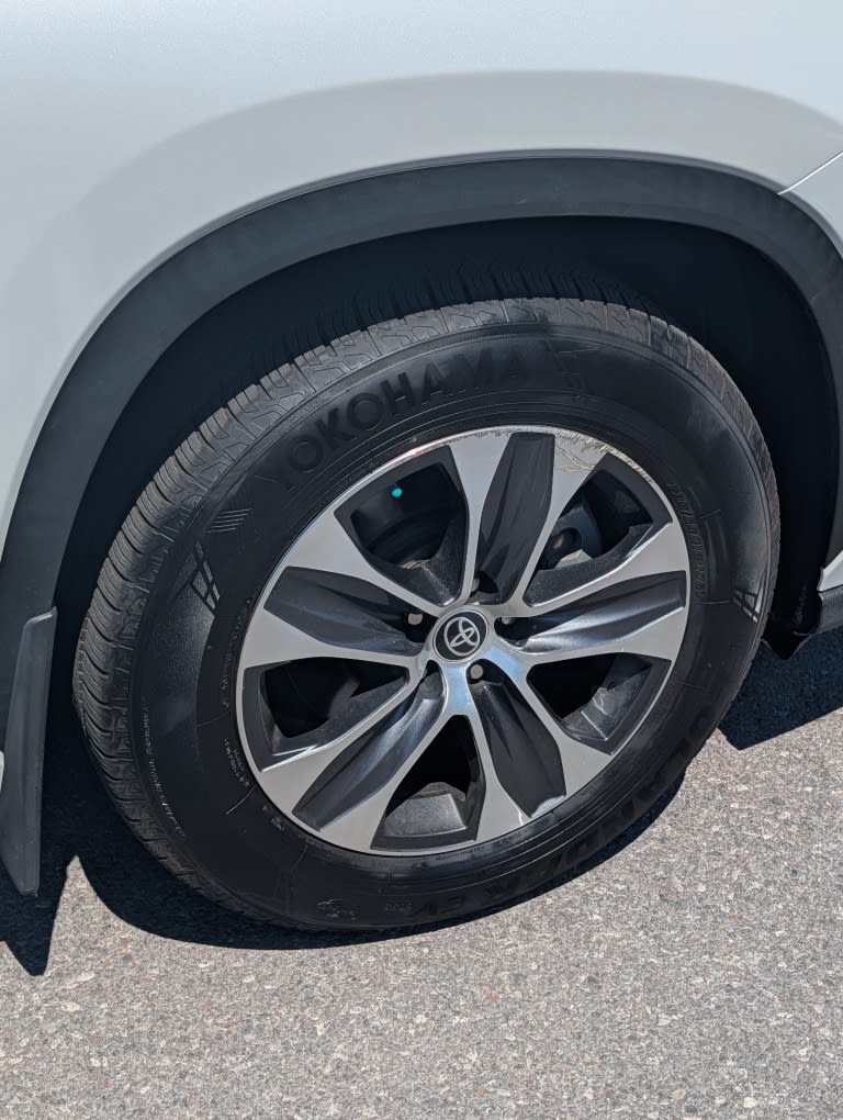 Thumbnail: 2022 Toyota Highlander - 7