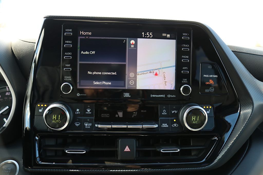 Thumbnail: 2021 Toyota Highlander - 13