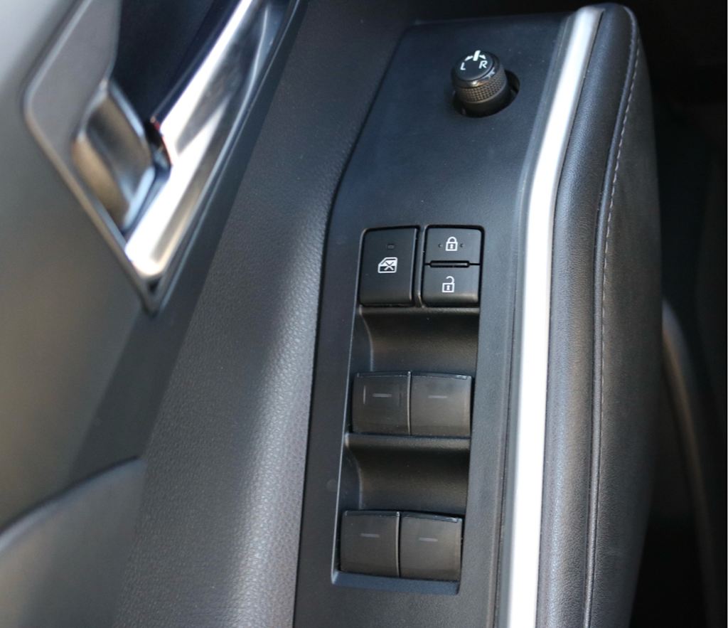 Thumbnail: 2021 Toyota Highlander - 28