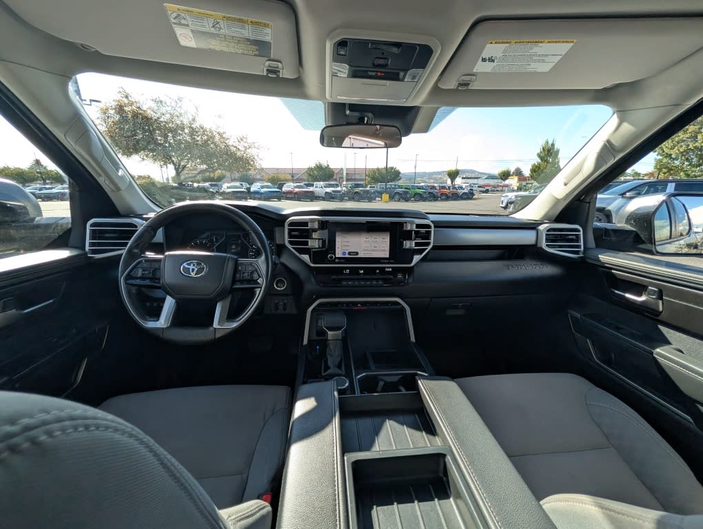 Thumbnail: 2024 Toyota Tundra - 8