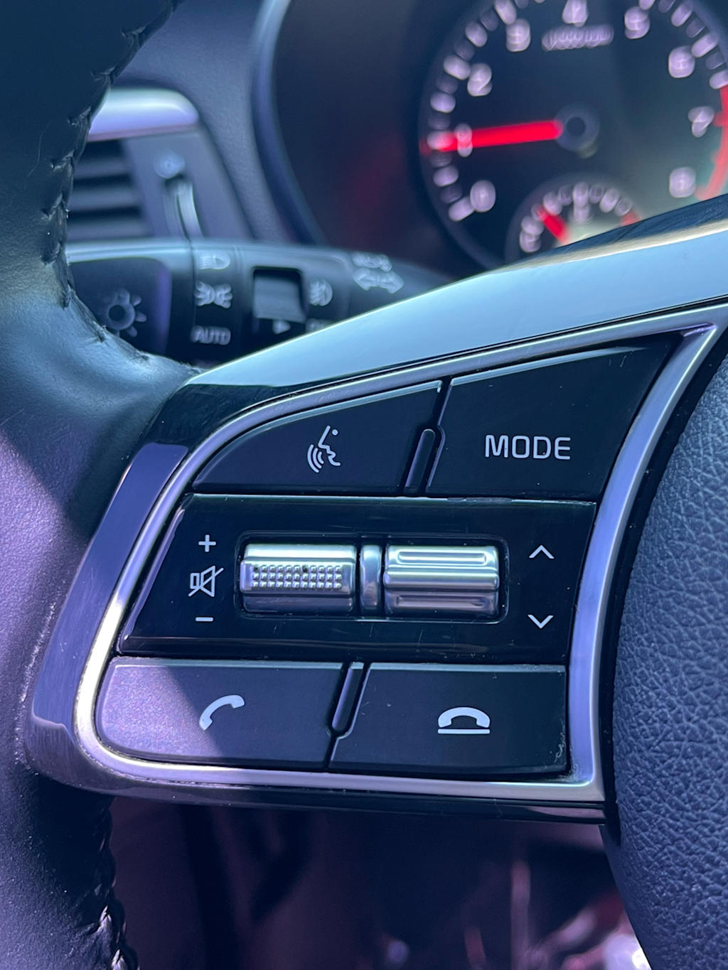 Thumbnail: 2019 Kia Optima - 26