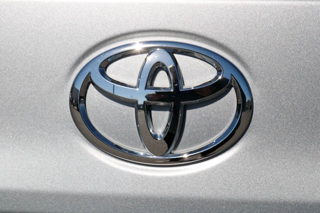 Thumbnail: 2024 Toyota Corolla Cross - 19