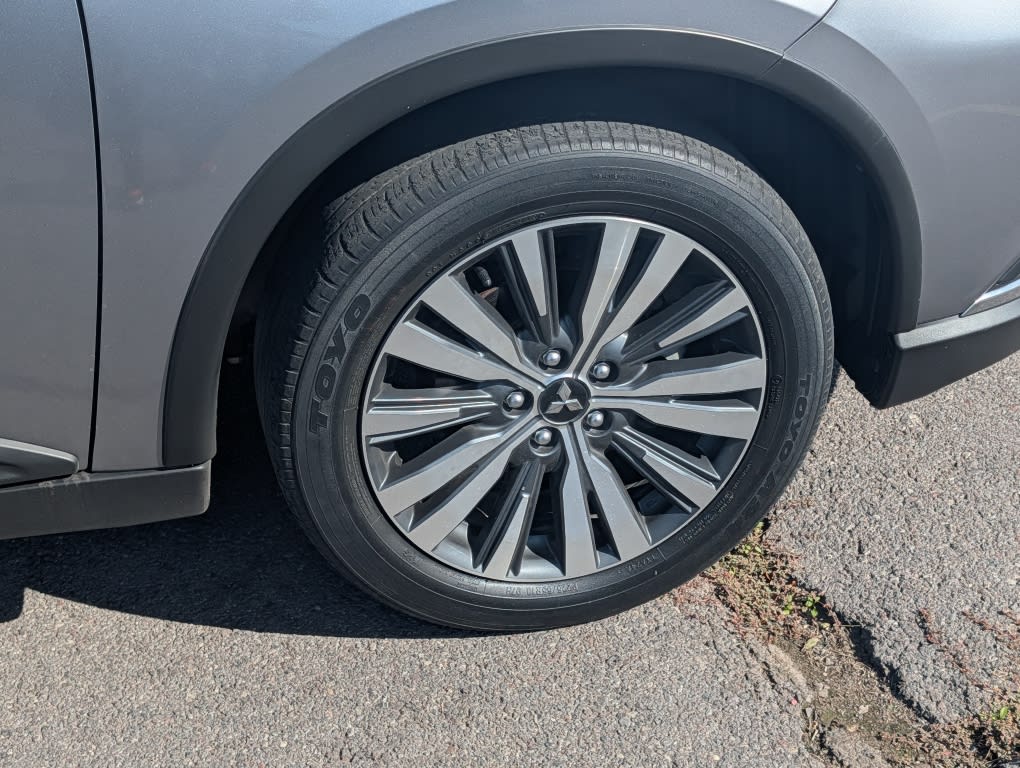 Thumbnail: 2020 Mitsubishi Outlander - 7