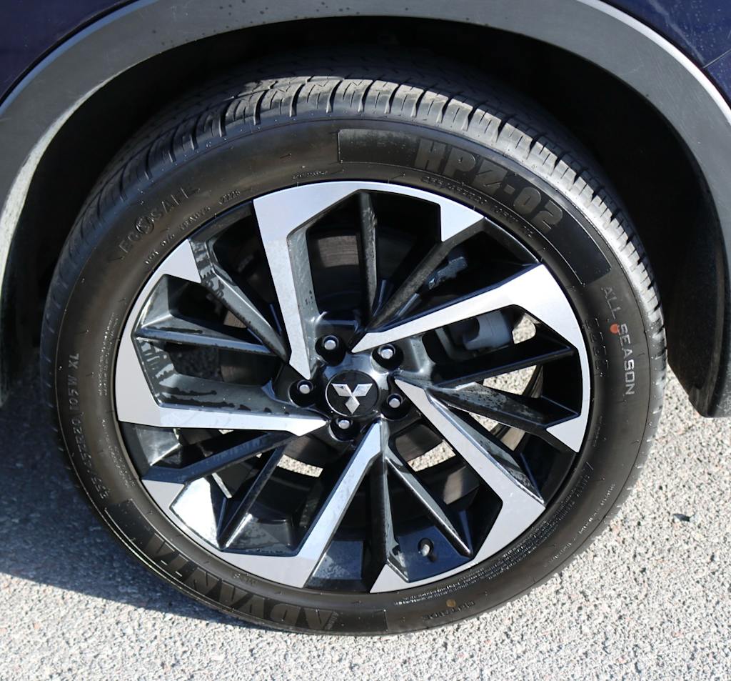 Thumbnail: 2024 Mitsubishi Outlander - 7