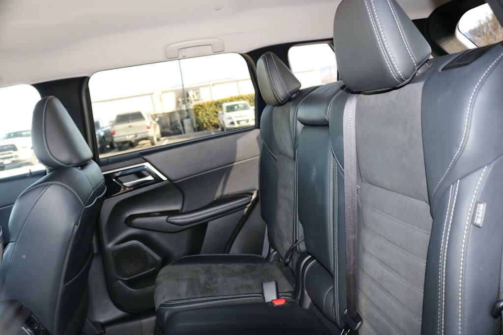 Thumbnail: 2024 Mitsubishi Outlander - 26