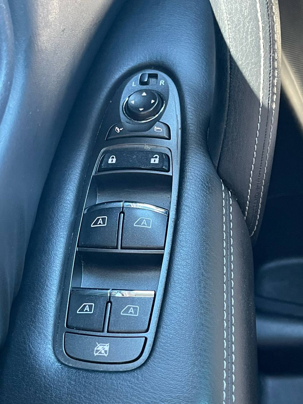 Thumbnail: 2020 Nissan Armada - 27