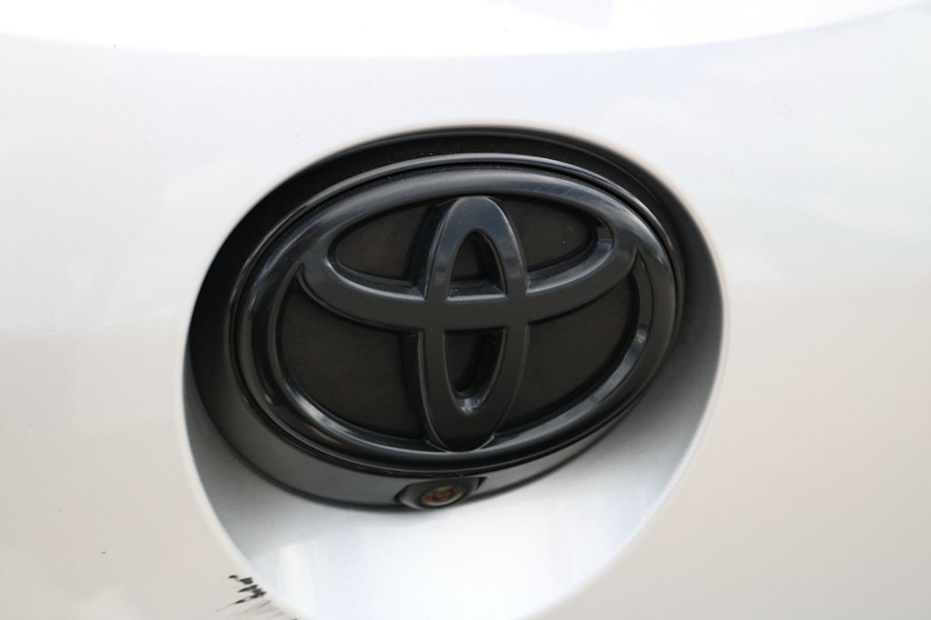 Thumbnail: 2022 Toyota Corolla - 9