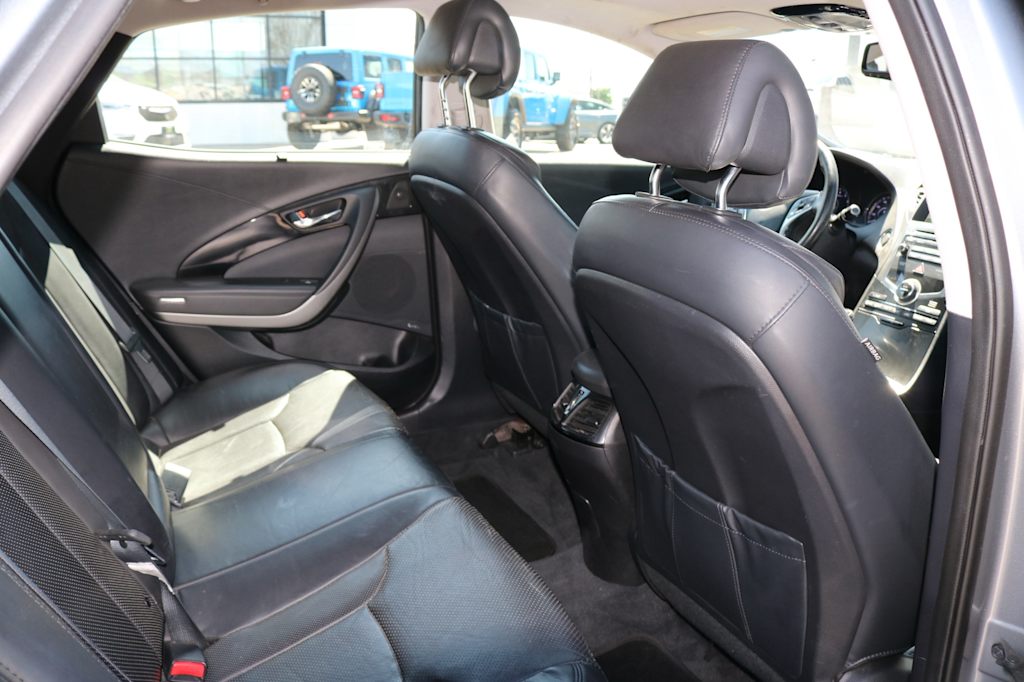 Thumbnail: 2016 Hyundai Azera - 24