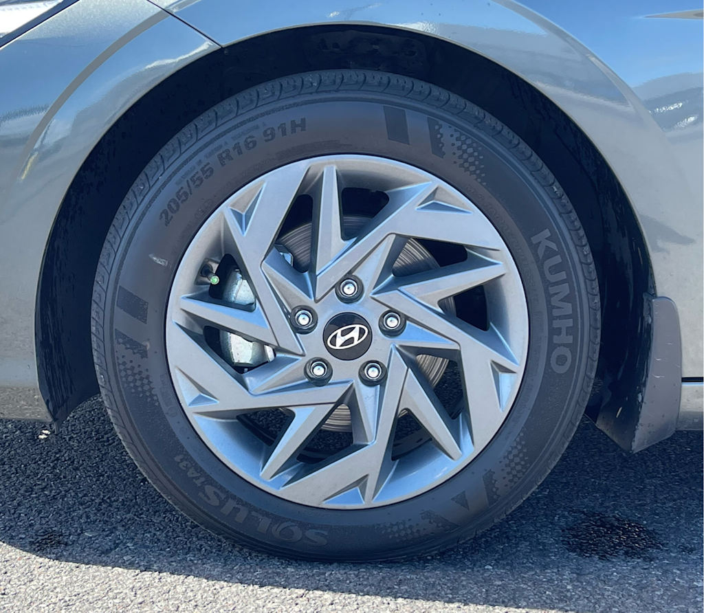 Thumbnail: 2024 Hyundai Elantra - 6