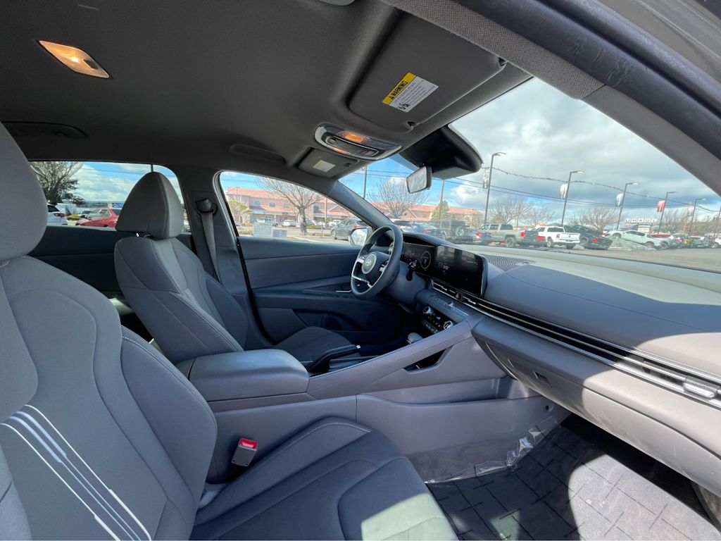 Thumbnail: 2024 Hyundai Elantra - 9