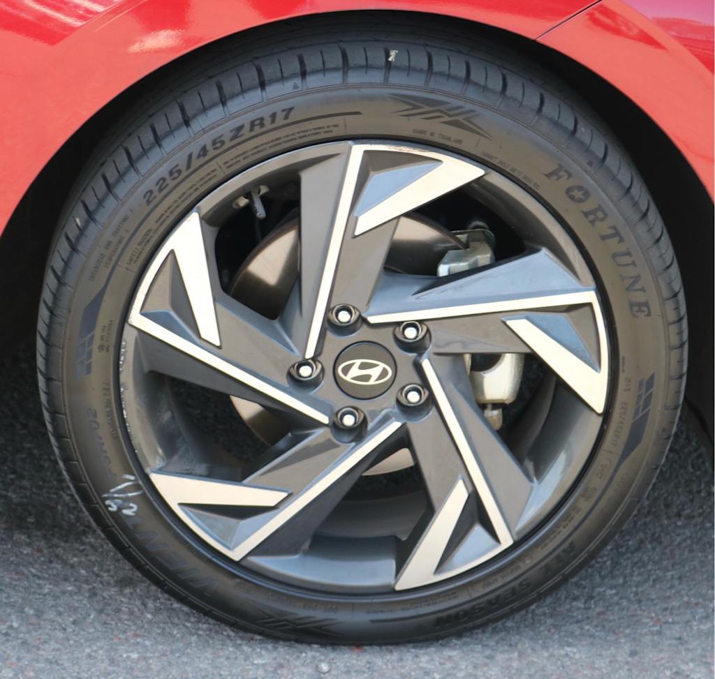 Thumbnail: 2024 Hyundai Elantra - 5