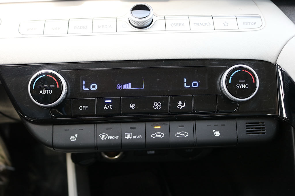 Thumbnail: 2024 Hyundai Elantra - 19