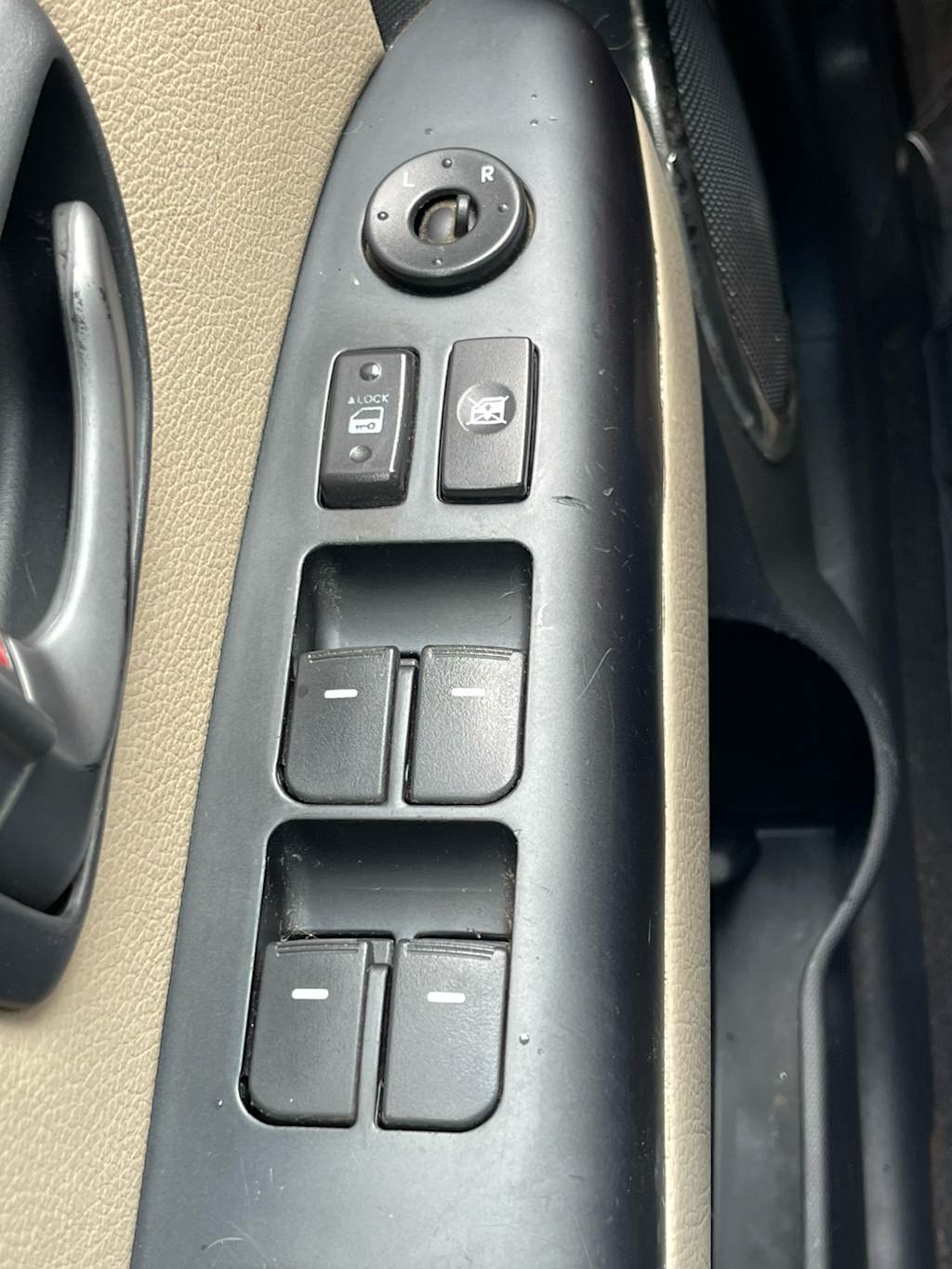 Thumbnail: 2011 Kia Soul - 22