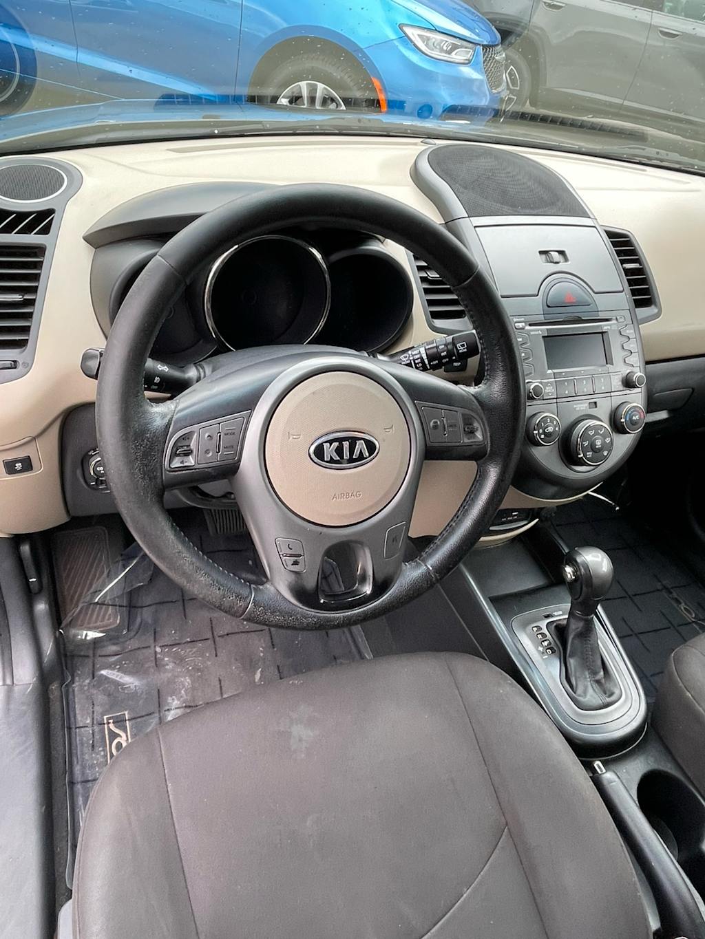 Thumbnail: 2011 Kia Soul - 11