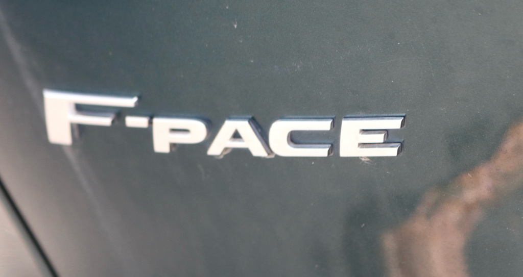 Thumbnail: 2017 Jaguar F-Pace - 9
