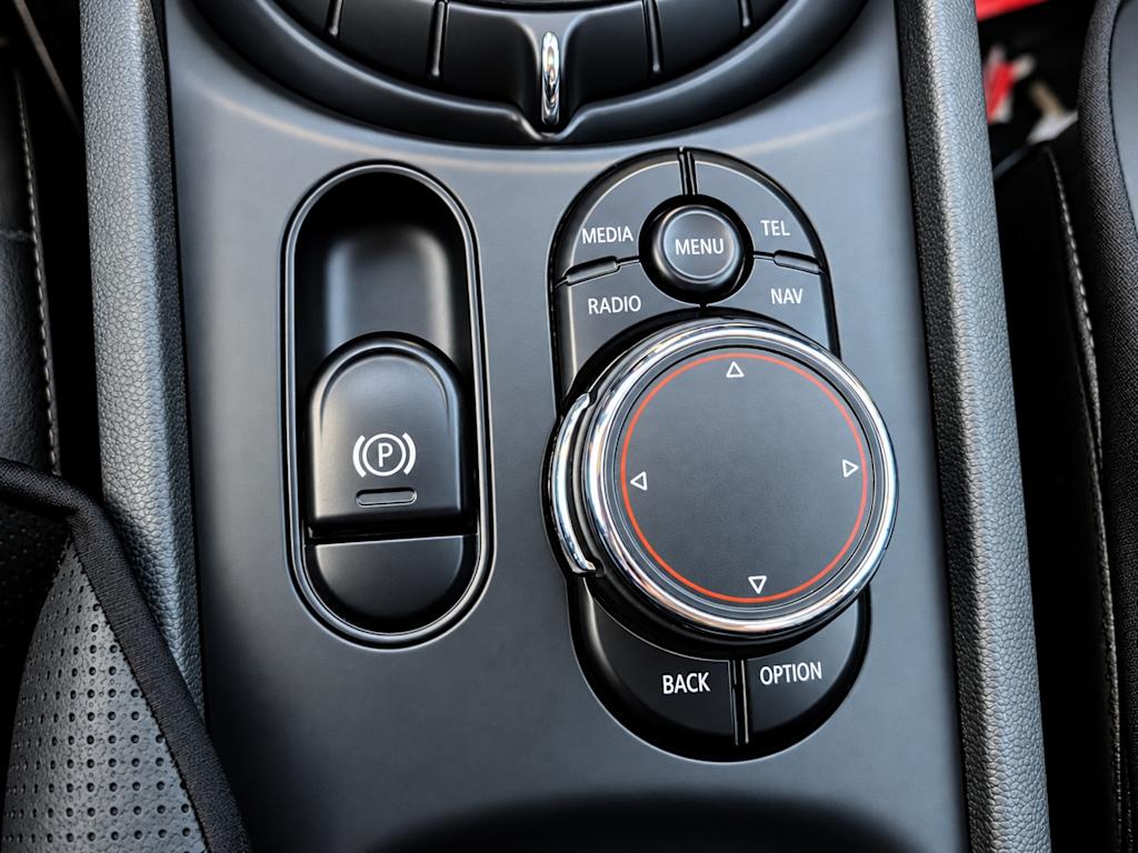 Thumbnail: 2016 MINI Cooper Clubman - 24