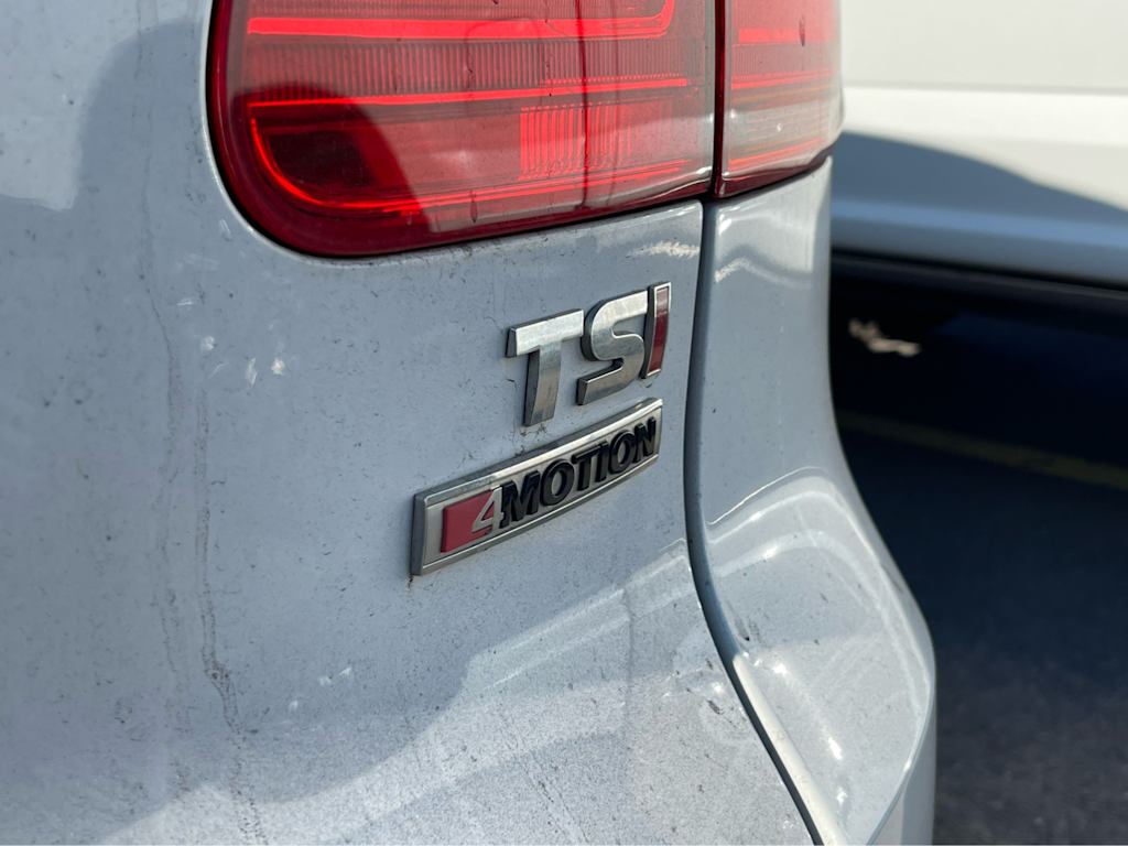 Thumbnail: 2017 Volkswagen Tiguan - 9