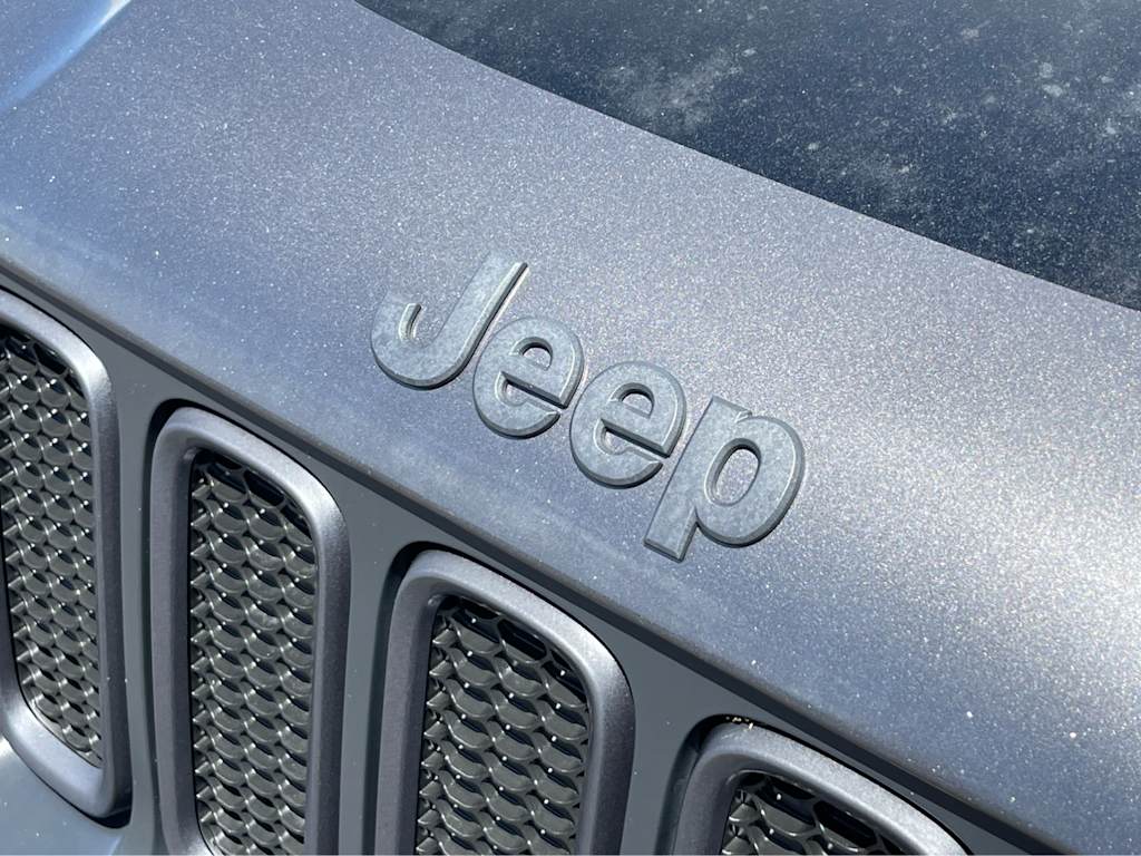 Thumbnail: 2017 Jeep Renegade - 6