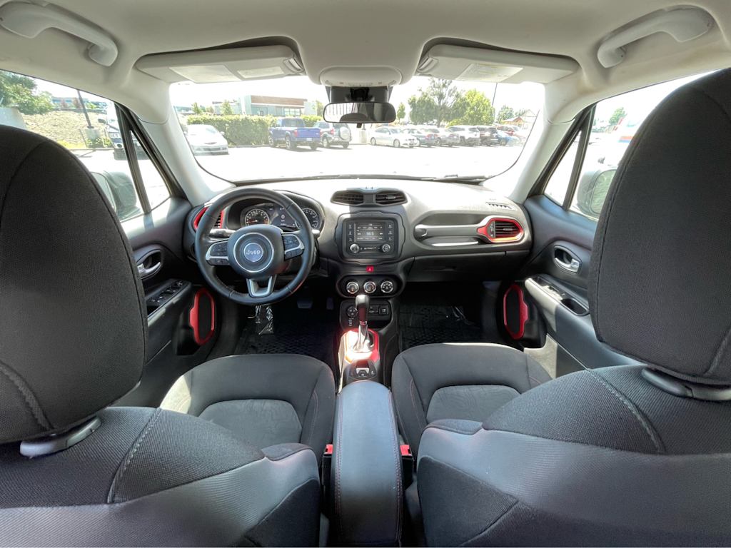 Thumbnail: 2017 Jeep Renegade - 8