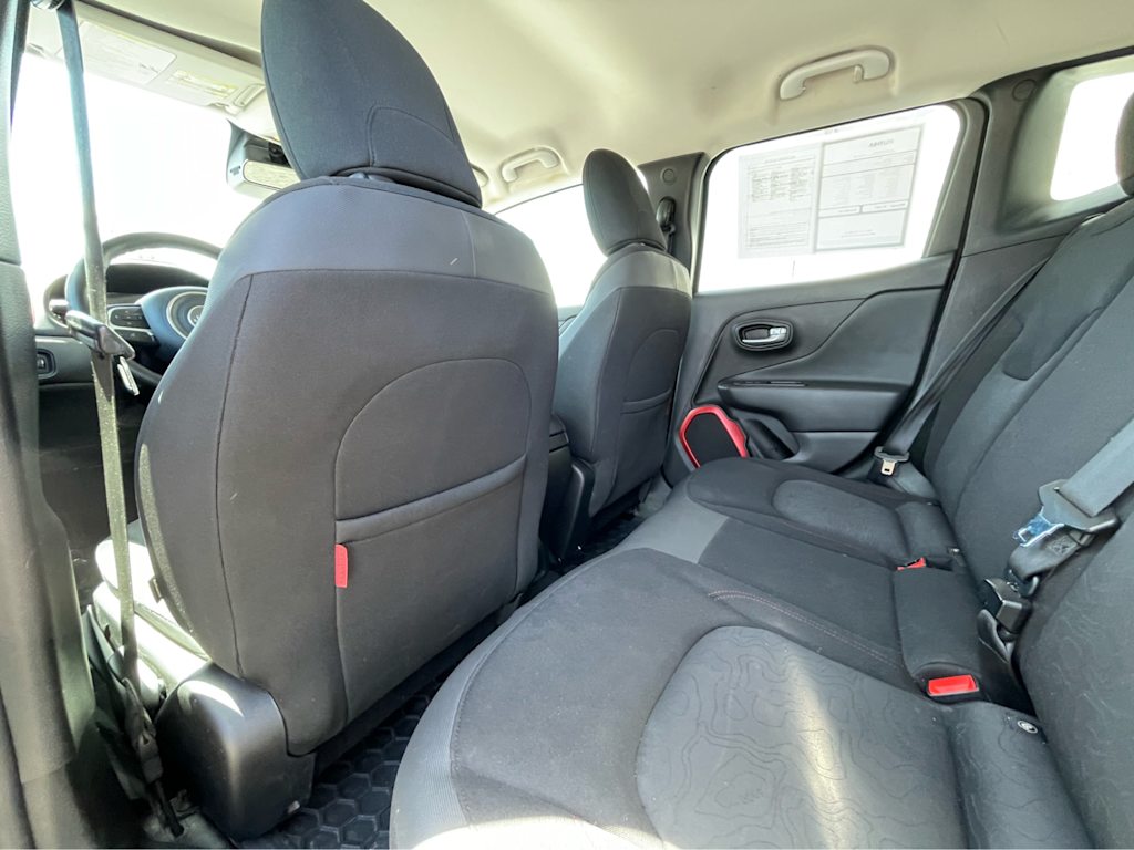 Thumbnail: 2017 Jeep Renegade - 11