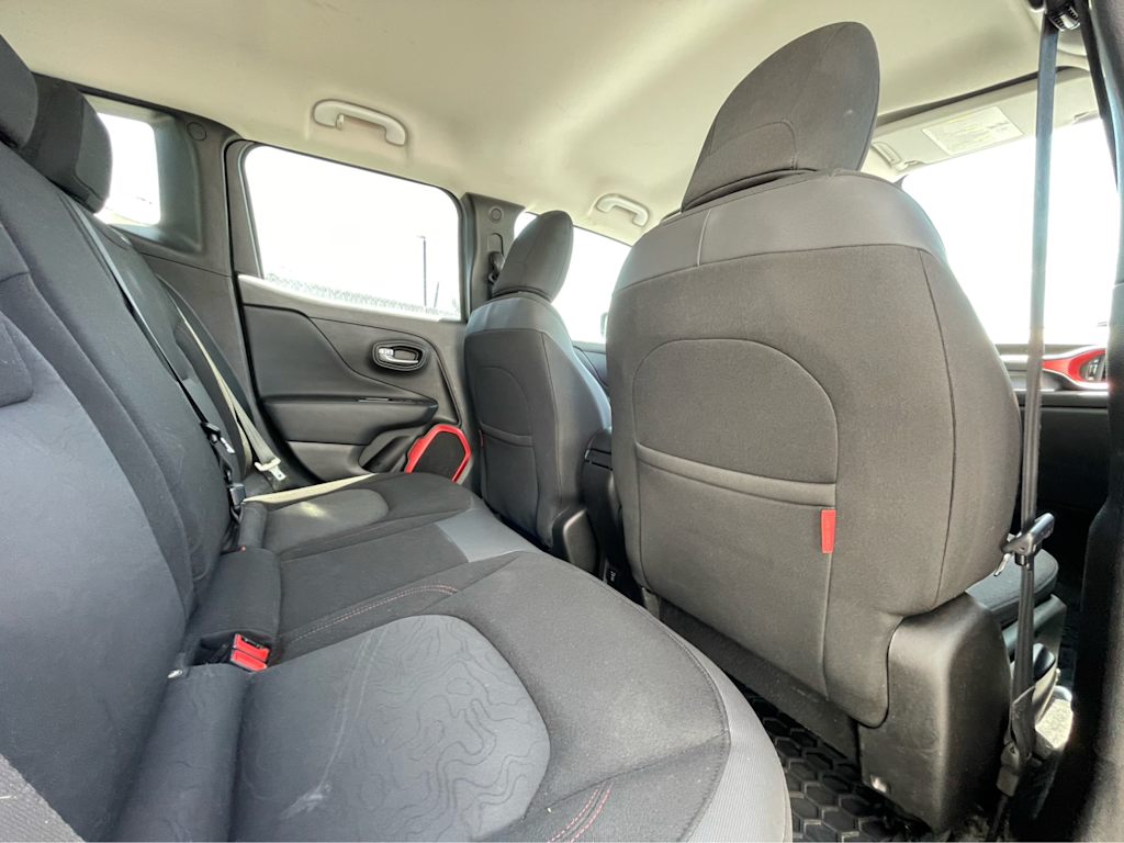 Thumbnail: 2017 Jeep Renegade - 28