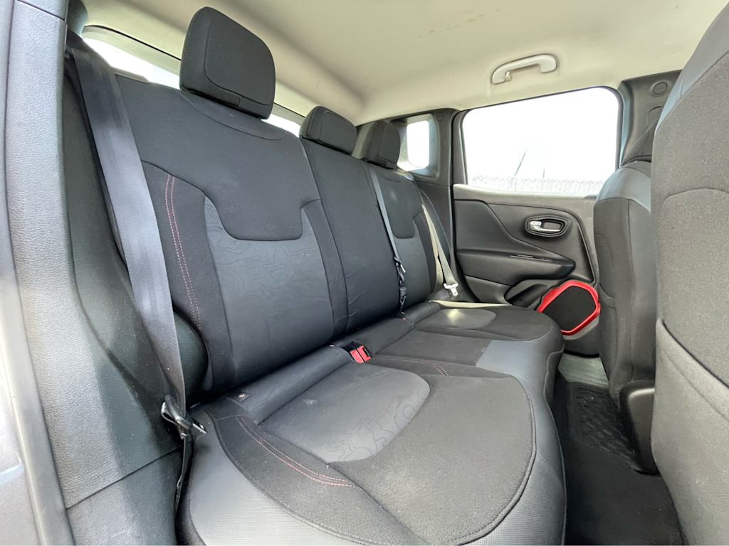 Thumbnail: 2017 Jeep Renegade - 10