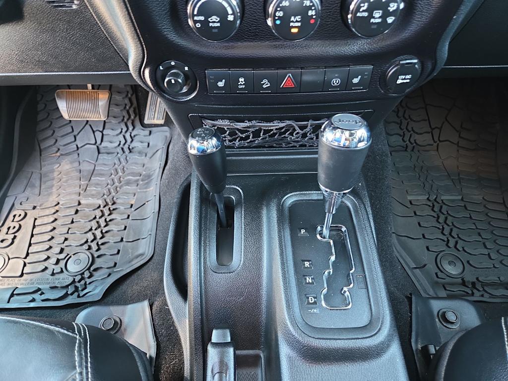Thumbnail: 2018 Jeep Wrangler - 13
