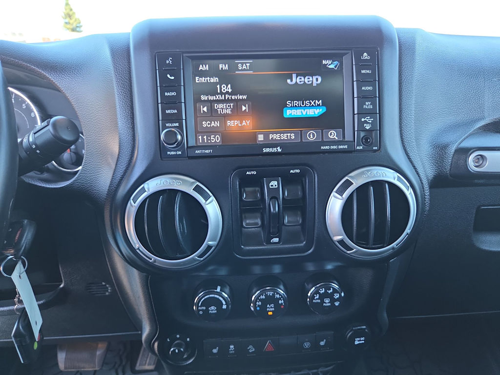 Thumbnail: 2018 Jeep Wrangler - 12