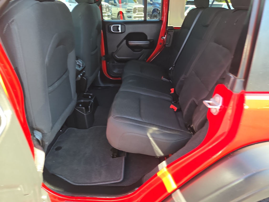 Thumbnail: 2019 Jeep Wrangler - 28