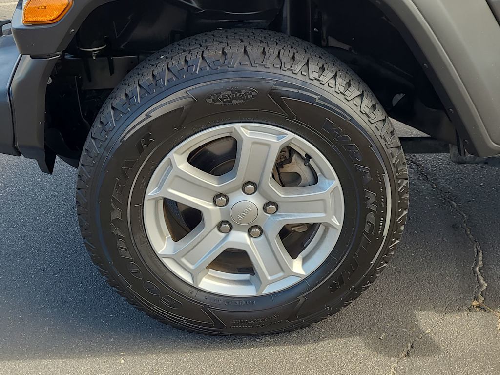 Thumbnail: 2021 Jeep Wrangler - 7