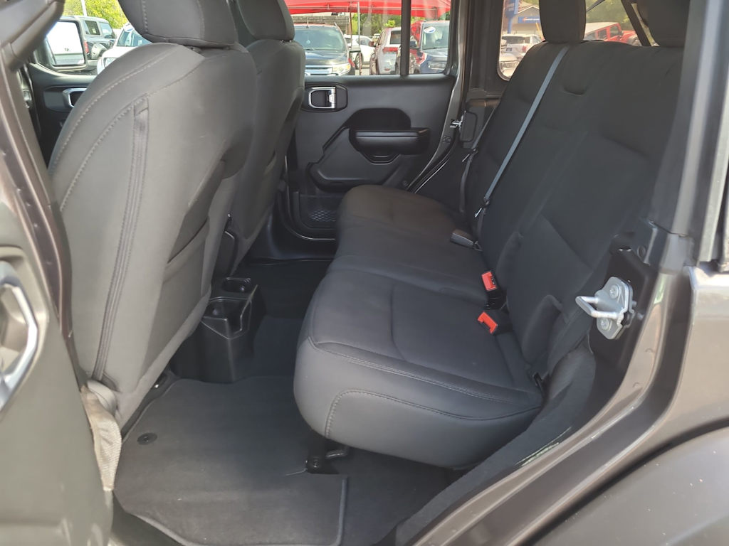 Thumbnail: 2021 Jeep Wrangler - 27