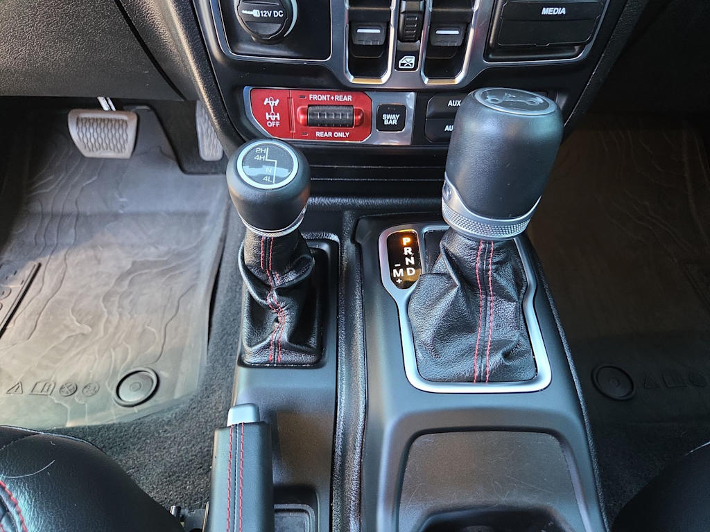 Thumbnail: 2020 Jeep Wrangler - 14
