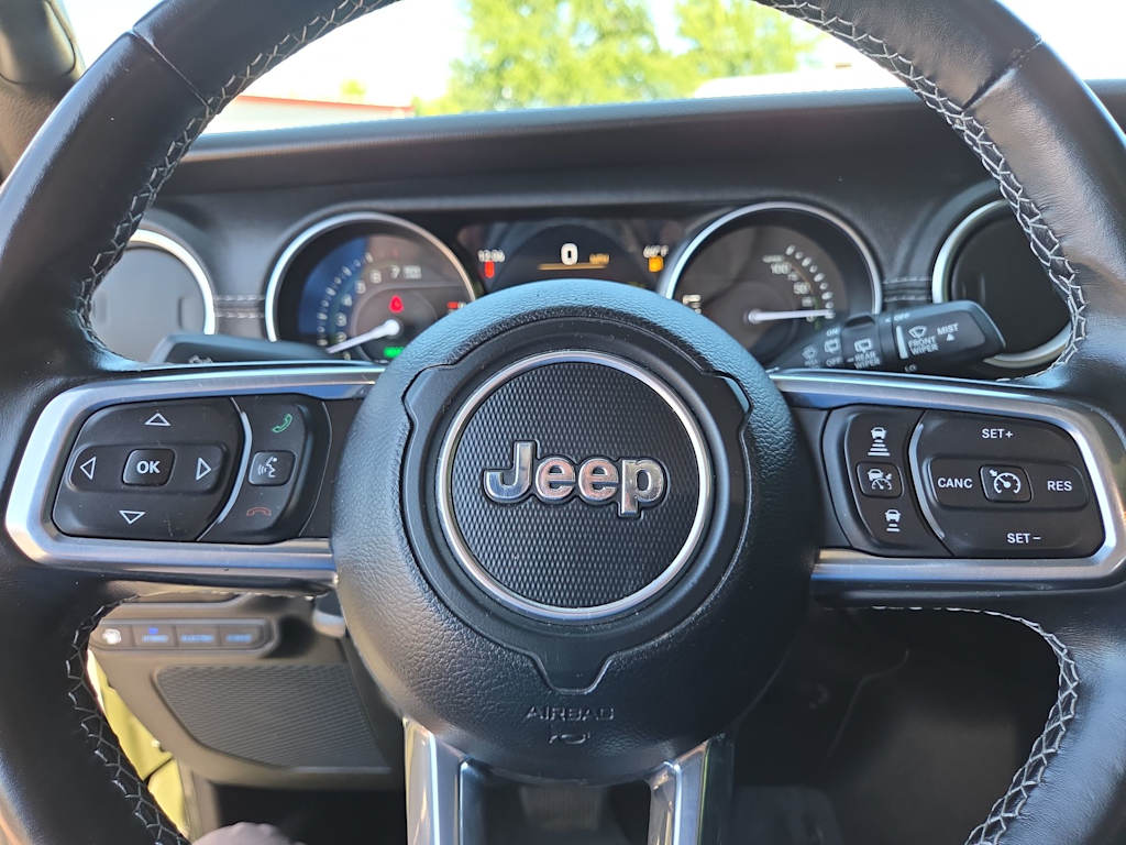 Thumbnail: 2022 Jeep Wrangler - 14