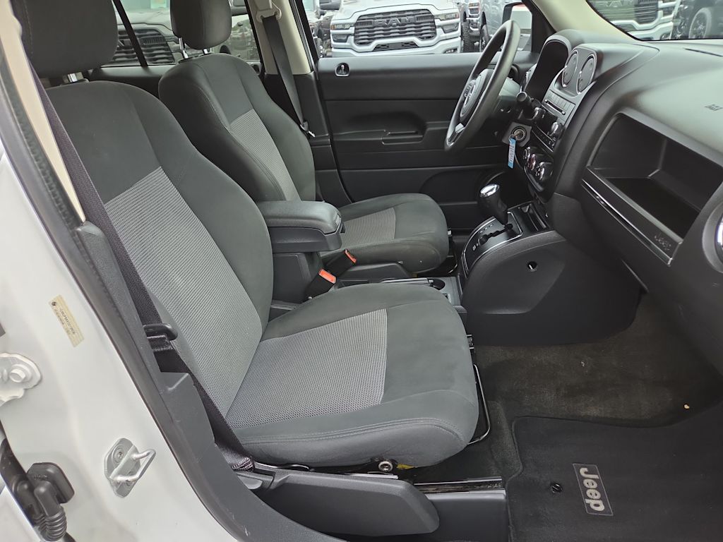 Thumbnail: 2013 Jeep Patriot - 12
