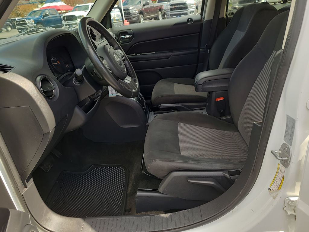 2017 Jeep Patriot Latitude 11