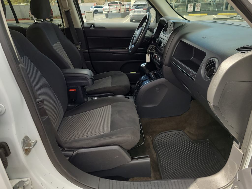 2017 Jeep Patriot Latitude 12