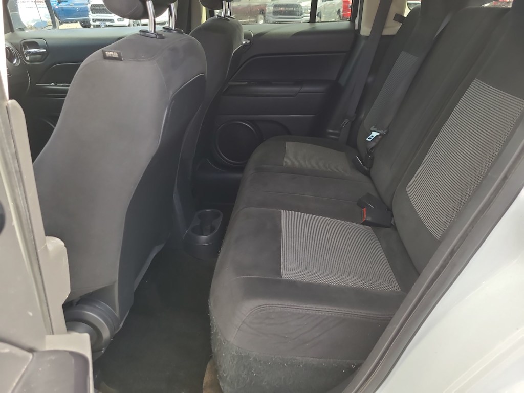 2017 Jeep Patriot Latitude 28