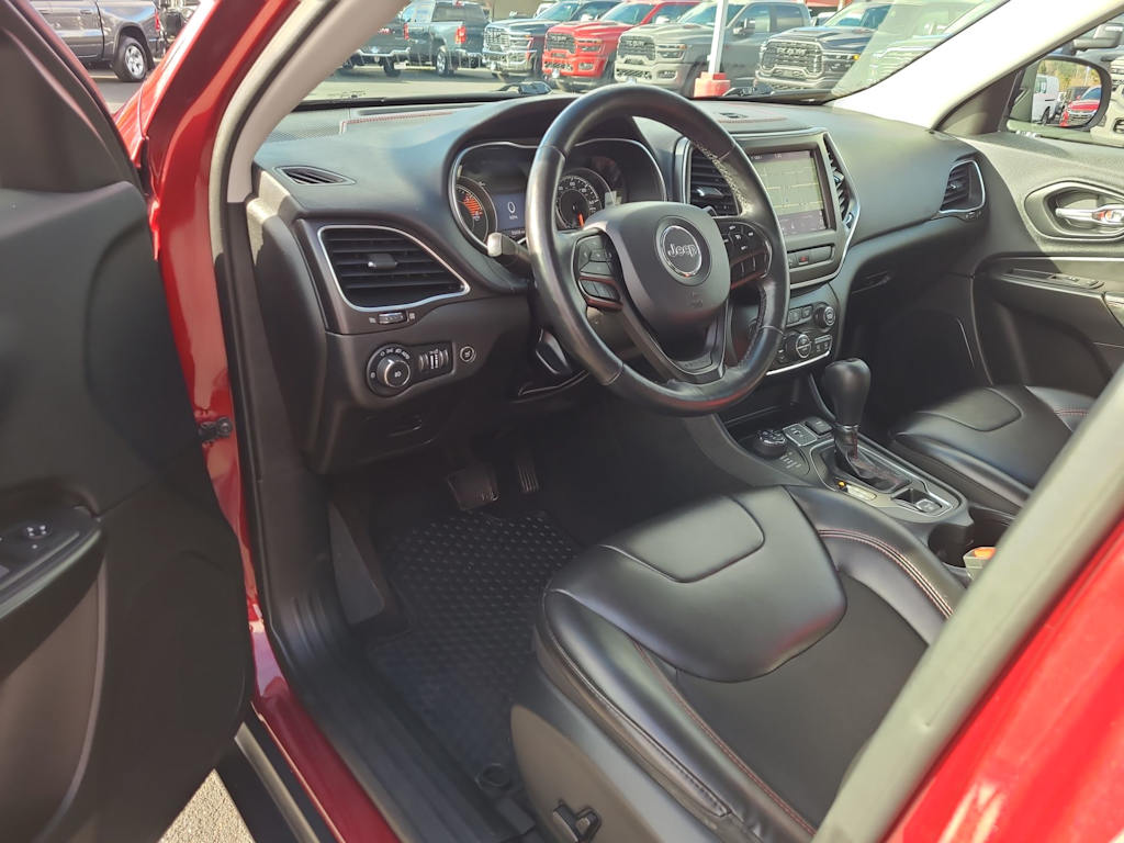 Thumbnail: 2019 Jeep Cherokee - 2