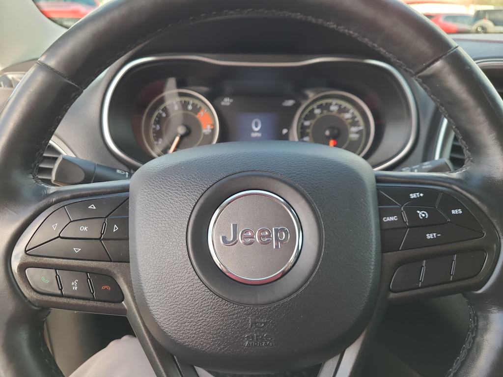 Thumbnail: 2019 Jeep Cherokee - 28